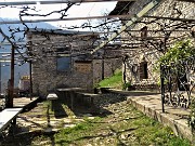 Benedetta primavera sui sentieri per il Monte Ubione da Ubiale-18mar23 - FOTOGALLERY